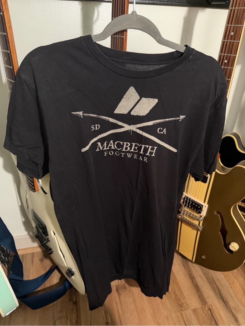 Macbeth Footwear Vintage Shirt Tom Delonge